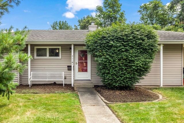 911 Longview Road  Monticello IL 61856 photo