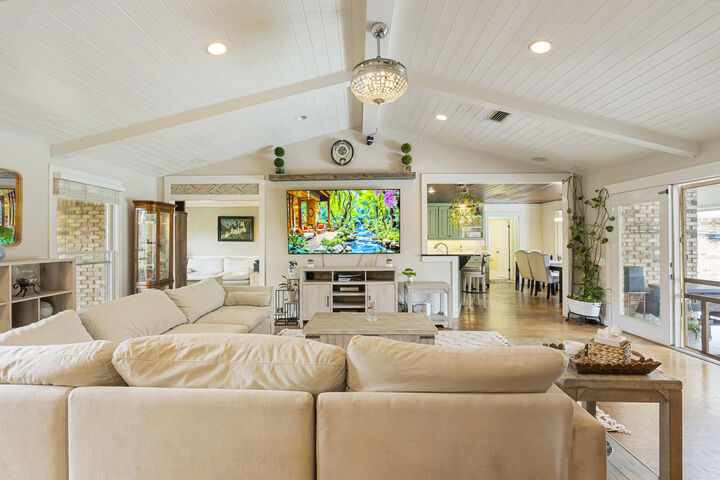 Property Photo: 2844 Longleaf Road FL 32405