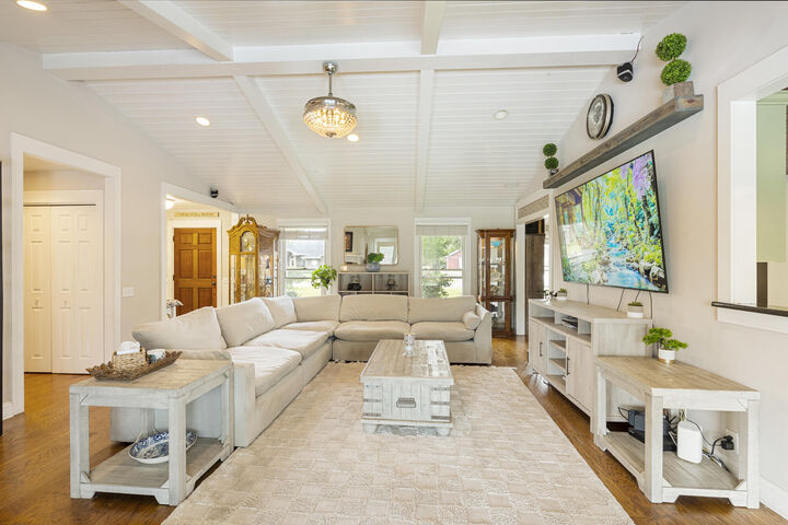 Property Photo: 2844 Longleaf Road FL 32405