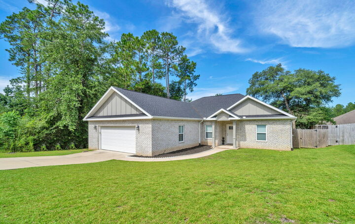 Property Photo:  4425 Mirada Way  FL 32539 