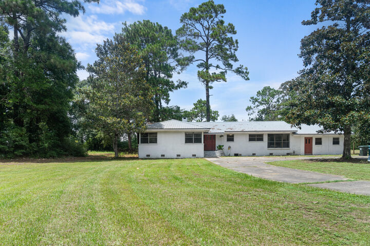 359 Shoemaker Drive  Defuniak Springs FL 32433 photo