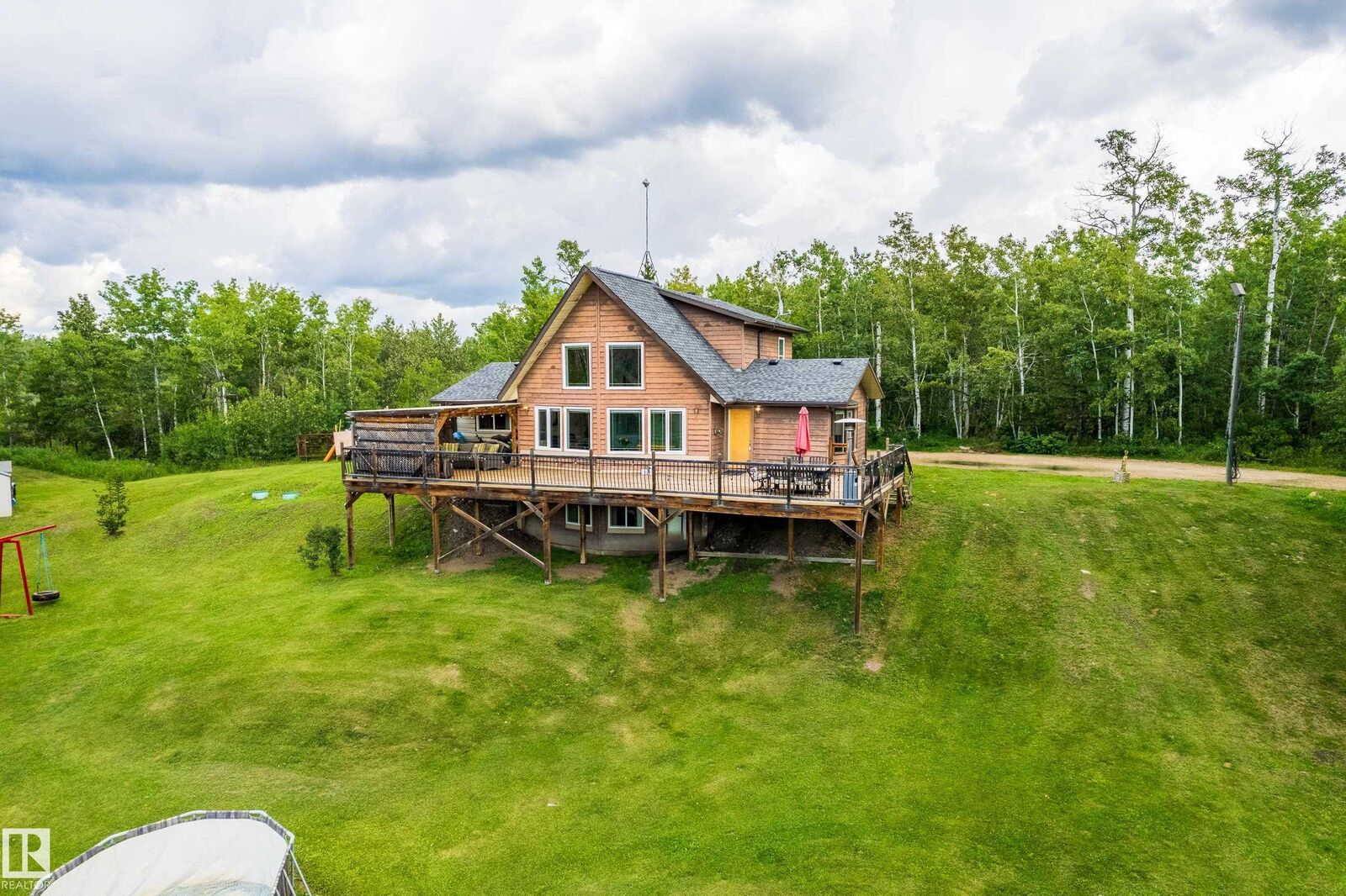 Property Photo:  51110 Rge Road 214 193  AB T8E 1G7 