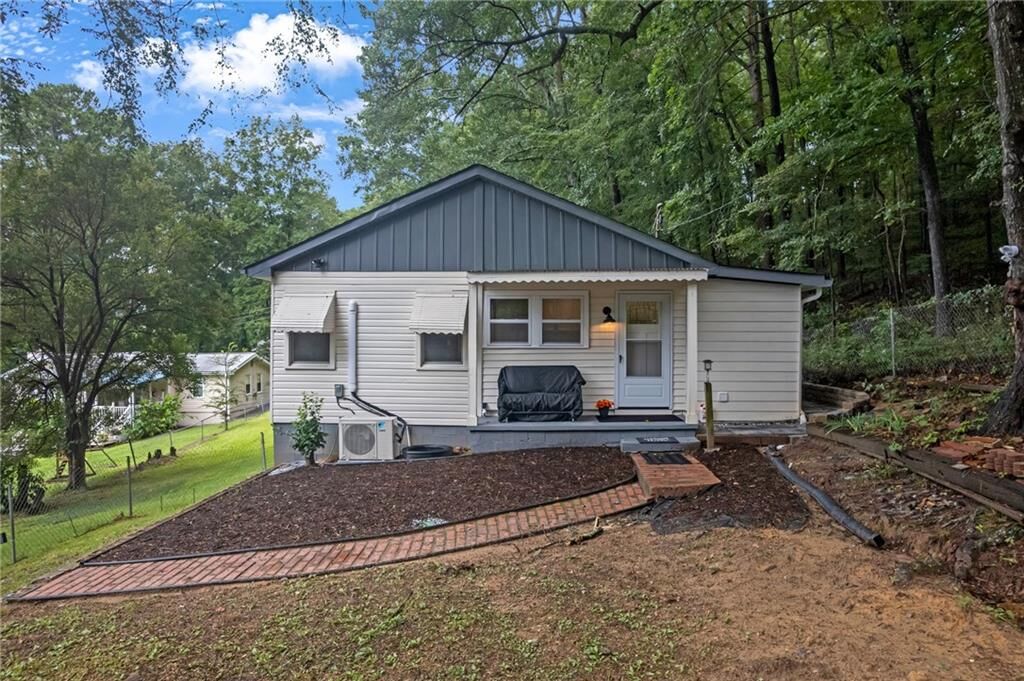 Property Photo:  2480 Hill Circle NE  GA 30012 