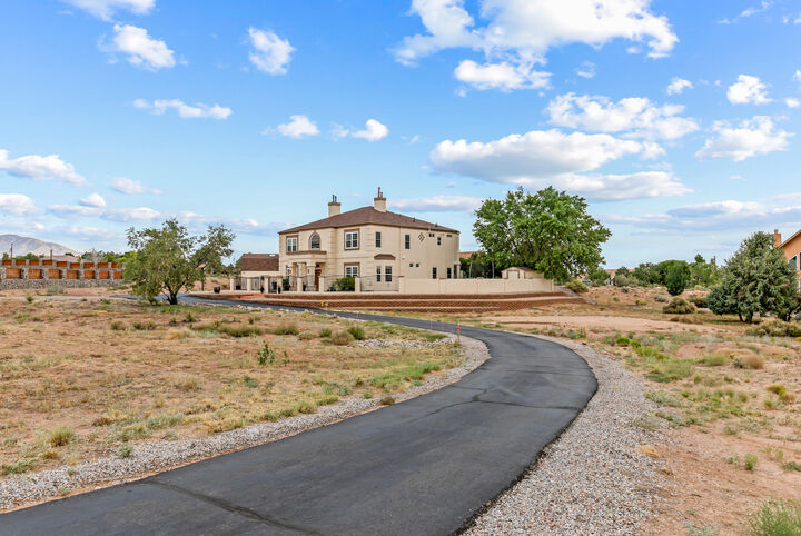 Property Photo:  8900 Eagle Rock Avenue NE  NM 87122 