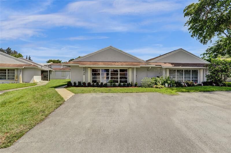 Property Photo:  8638 Bridle Path Ct 203  FL 33328 