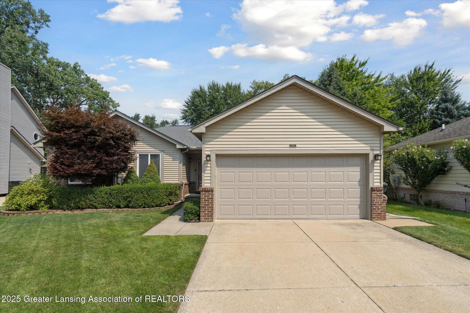 Property Photo: 6017 Mulberry Drive MI 48314