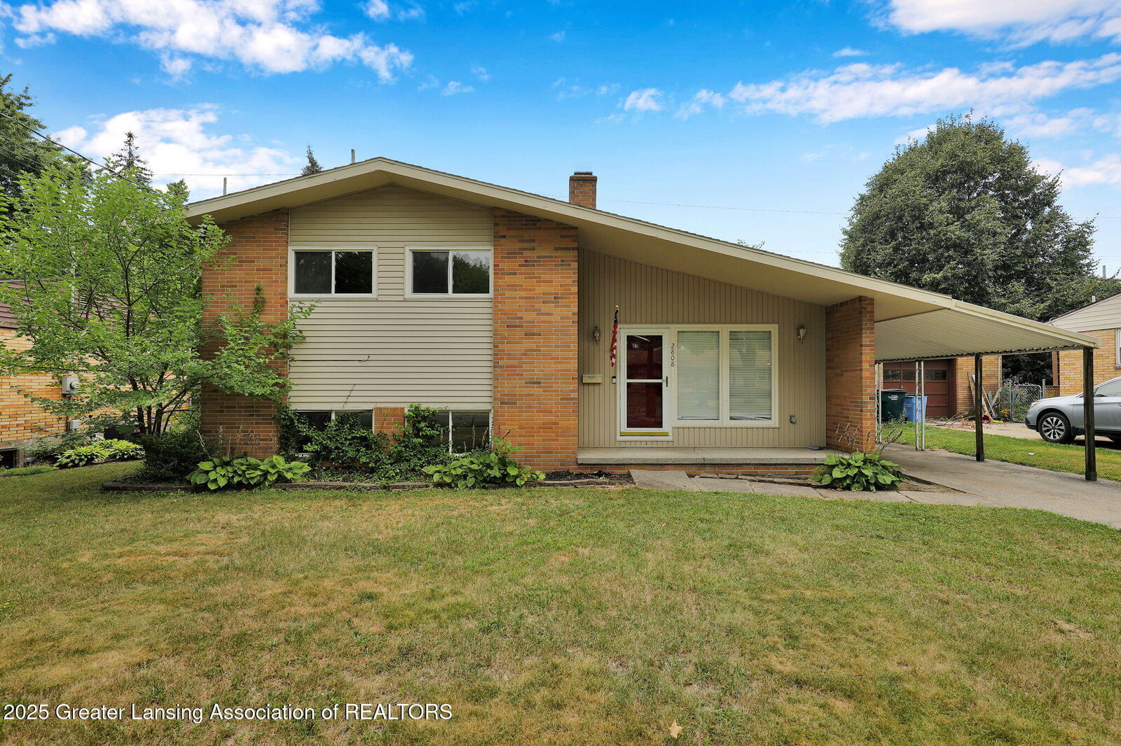 Property Photo: 2808 Lasalle Gardens MI 48912