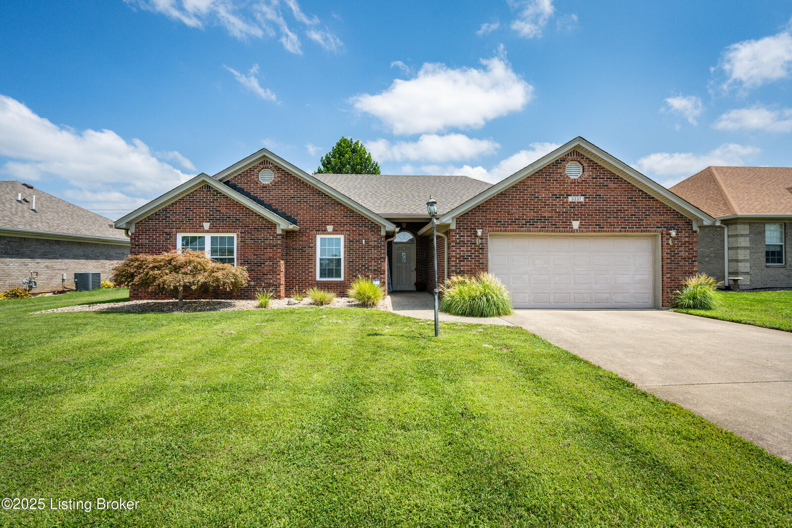 Property Photo:  3237 Rosemont Dr  IN 47130 