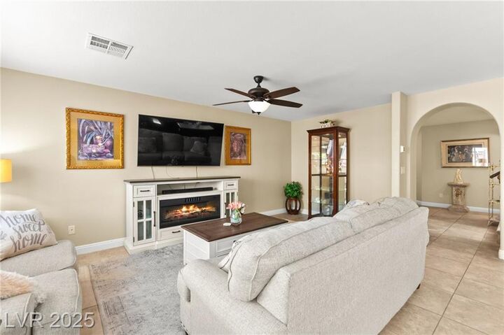 Property Photo: 10262 Headrick Drive NV 89166