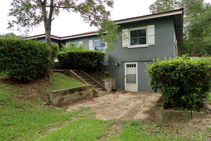 Property Photo: 2335 N 7th Ave. MS 39440
