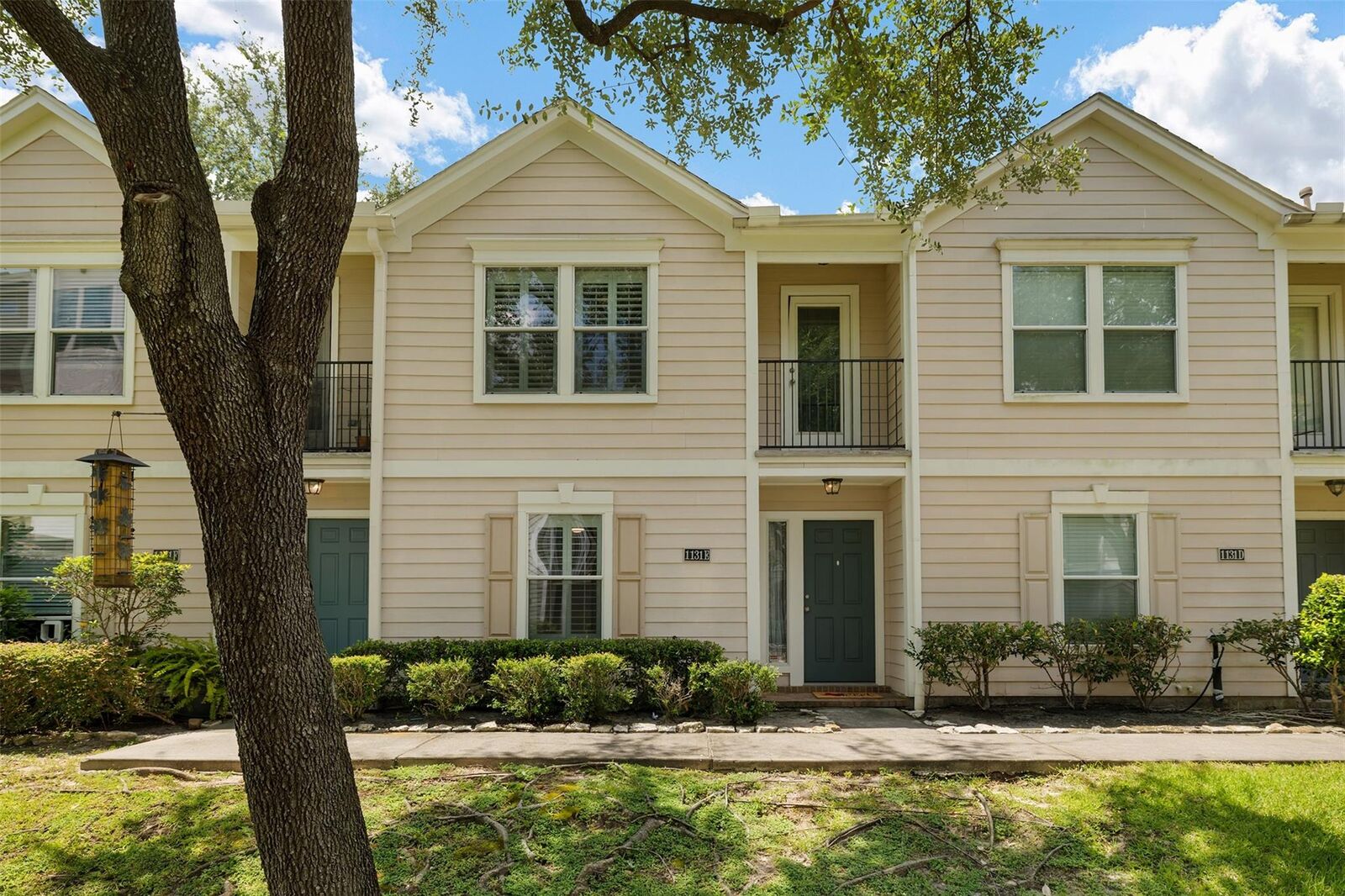 Property Photo: 1131 W 24th Street E TX 77008
