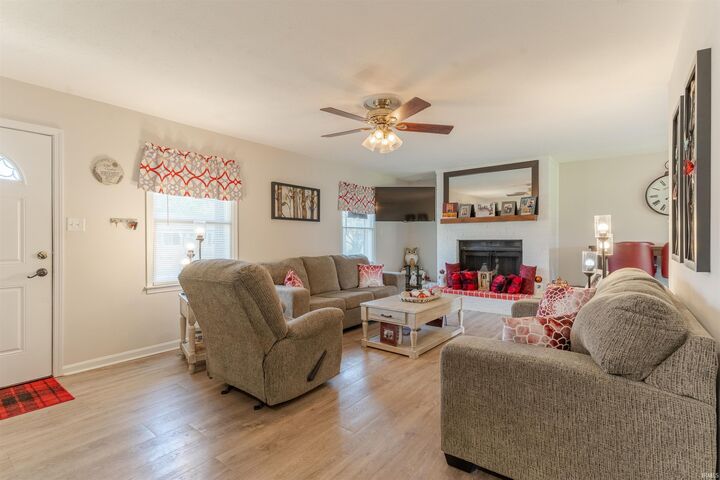 Property Photo:  2840 Squire Lane  IN 47715 