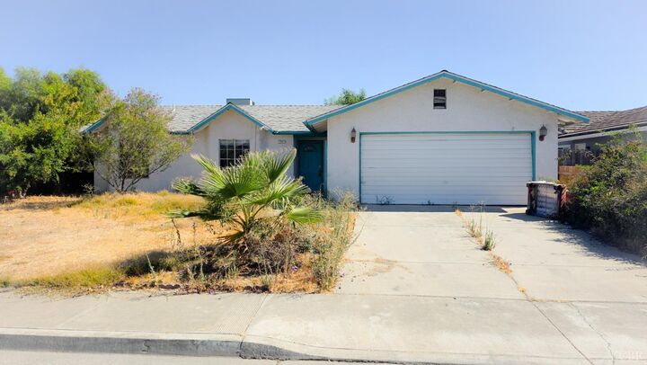 1347 Levich Street  Hanford CA 93230 photo