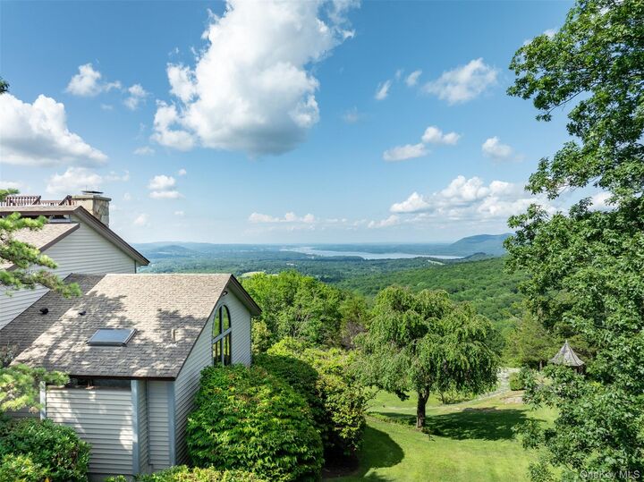 Property Photo:  12 Mountain Brook Road  NY 12518 