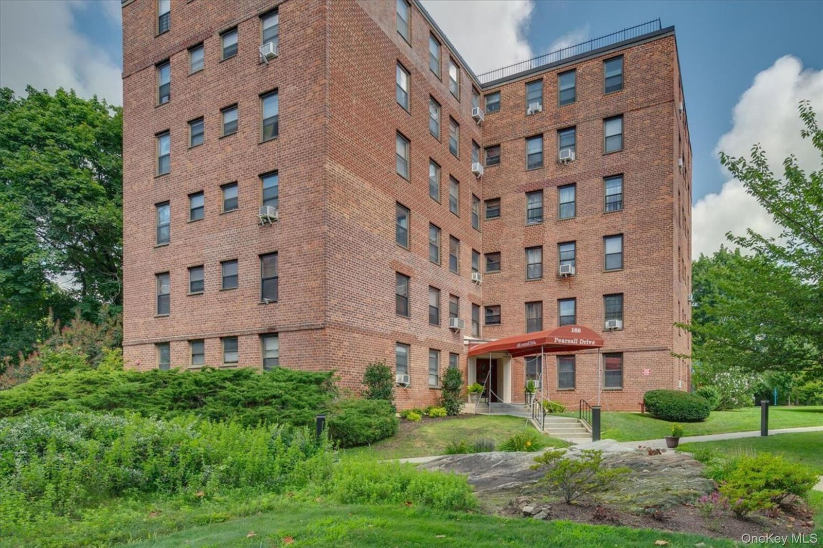 Property Photo: 166 Pearsall Drive 1D NY 10552