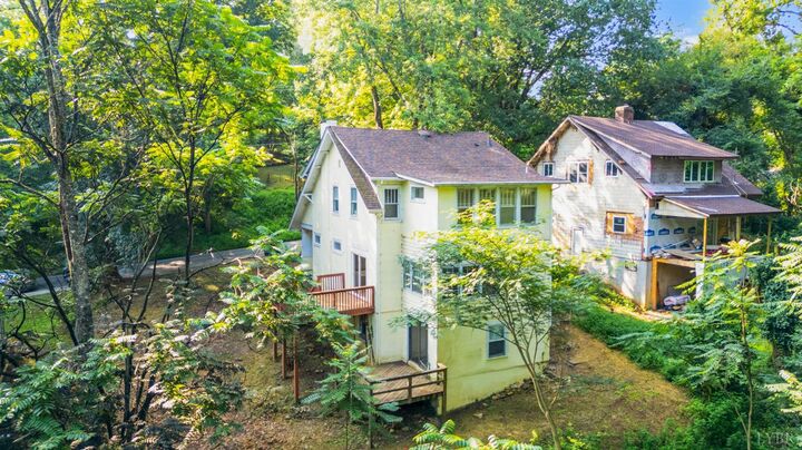 Property Photo:  7 Fredonia Avenue  VA 24503 