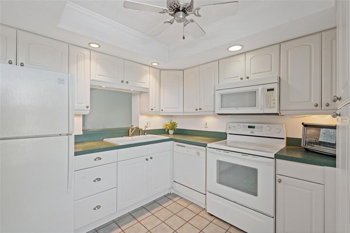 Property Photo:  2621 Cove Cay Drive 407  FL 33760 