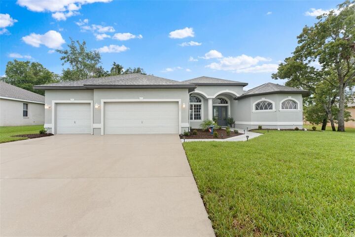 Property Photo:  4025 Hanging Moss Loop  FL 34609 
