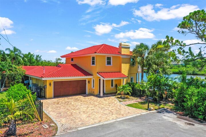 Property Photo:  412 Orchid Lane  FL 34683 