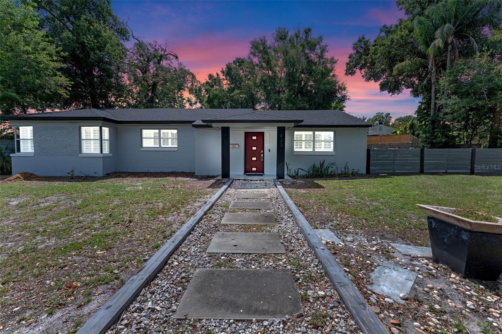 Property Photo: 433 N Hampton Avenue FL 32803