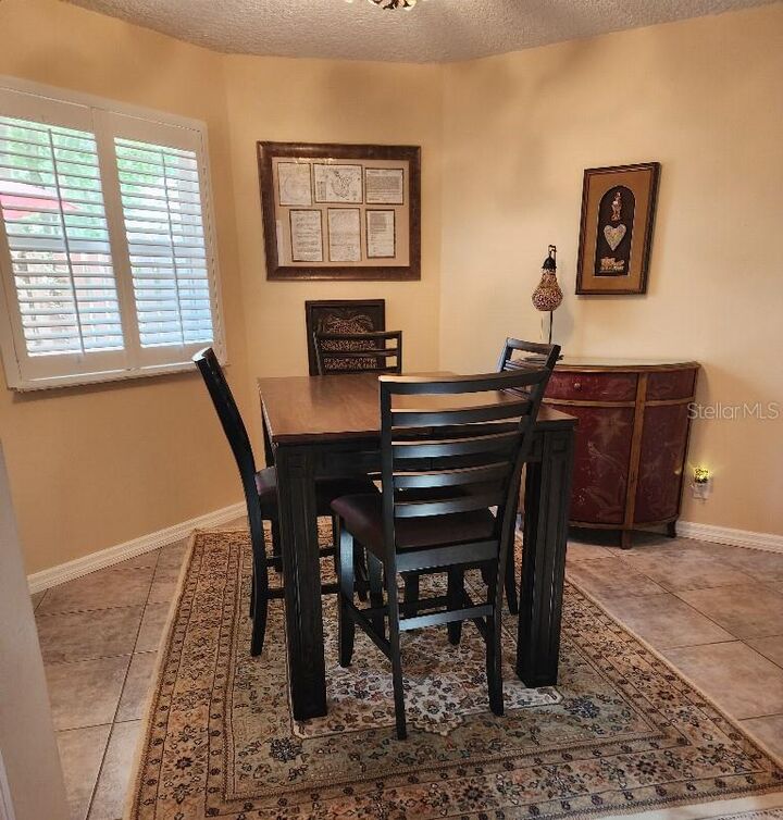 Property Photo:  632 Red Oak Circle 104  FL 32701 