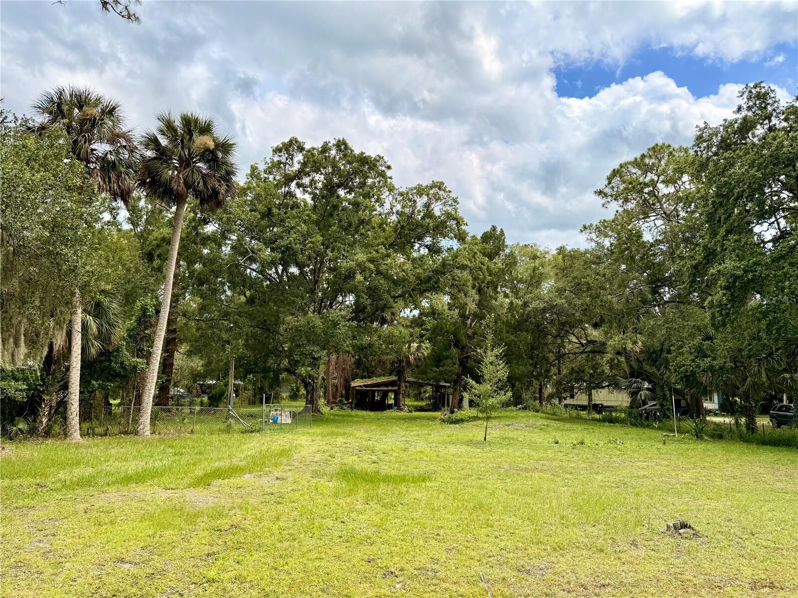 Property Photo: 25302 Mathew Street FL 32709