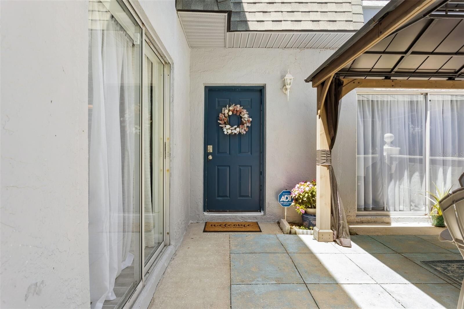 Property Photo: 6117 Calais Boulevard N 1 FL 33714