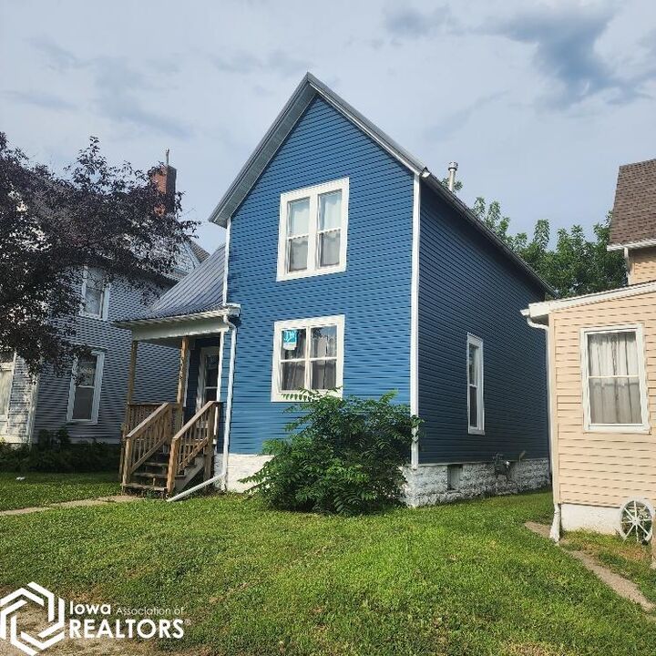 Property Photo: 504 N 1st Street IA 50158