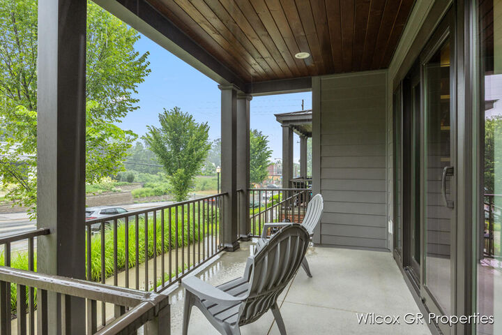 Property Photo:  7275 Schoolhouse Drive 5  MI 49301 
