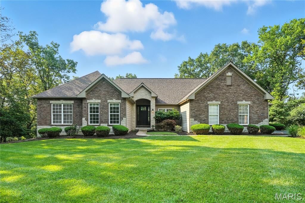 Property Photo: 18621 Windy Hollow Lane MO 63069