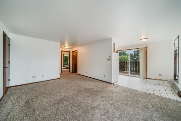 Property Photo:  3914 Country Pl D  WI 53081 