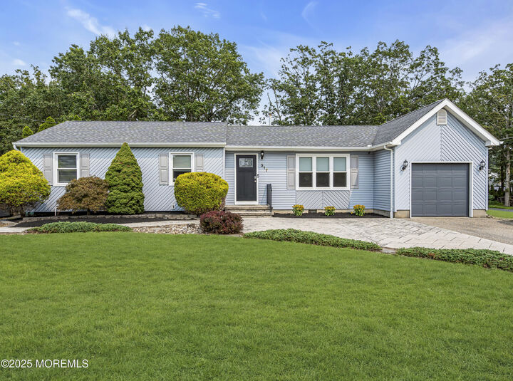 317 Trenton Avenue N  Bayville NJ 08721 photo