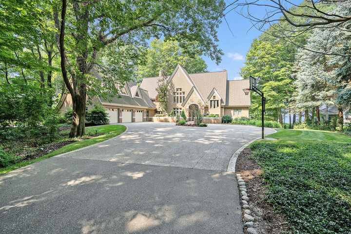 Property Photo: 5285 N Lakeshore Drive MI 49424
