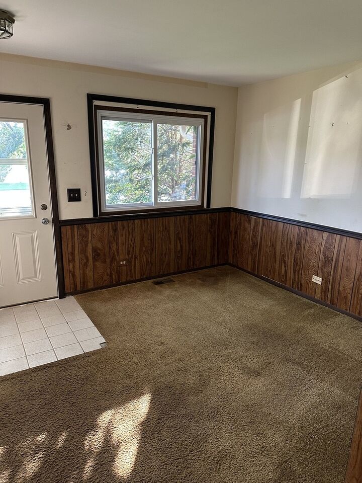Property Photo:  7S473 Creek Drive  IL 60540 