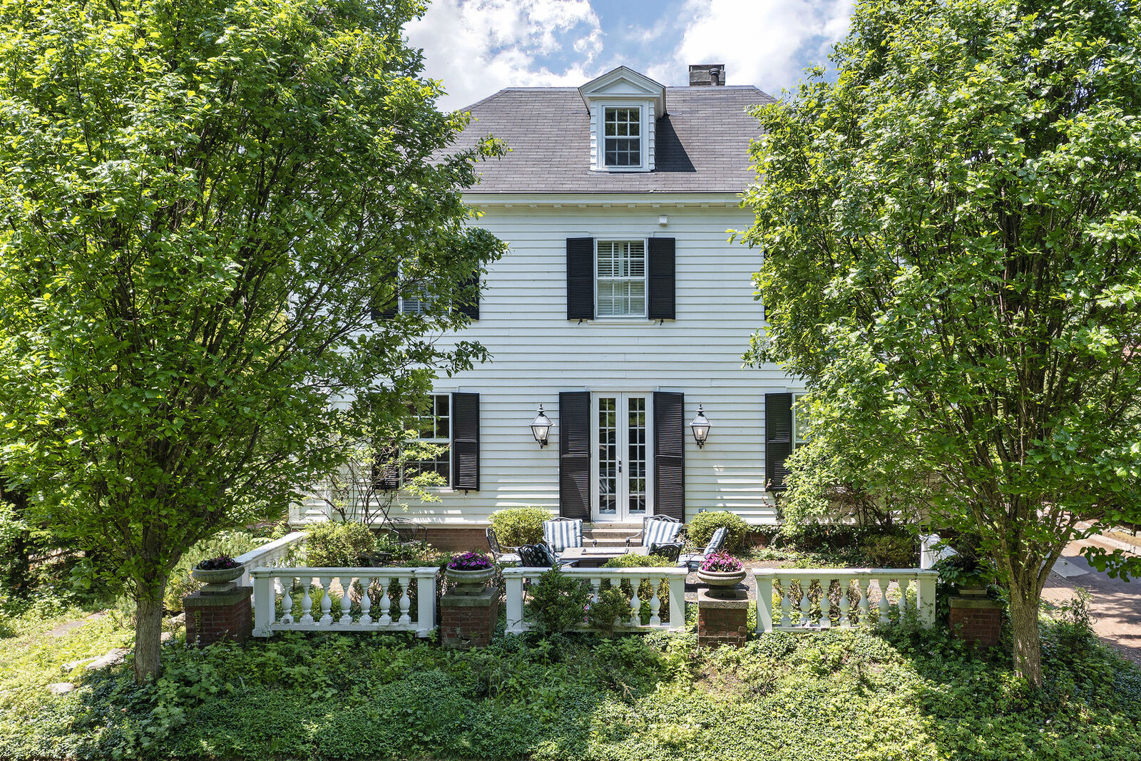 Property Photo:  2252 Orrington Avenue  IL 60201 
