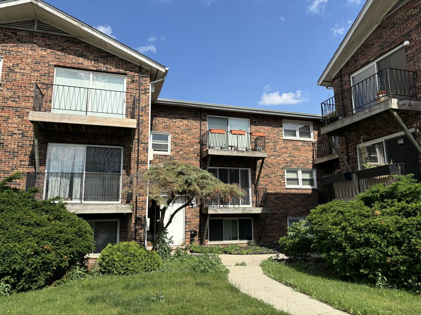 Property Photo:  4545 Prescott Avenue 206  IL 60534 