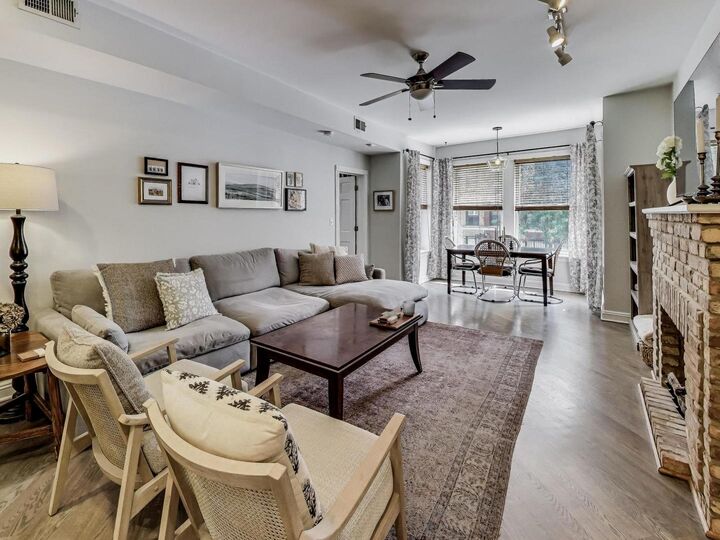 Property Photo: 2628 N Spaulding Avenue 1 IL 60647