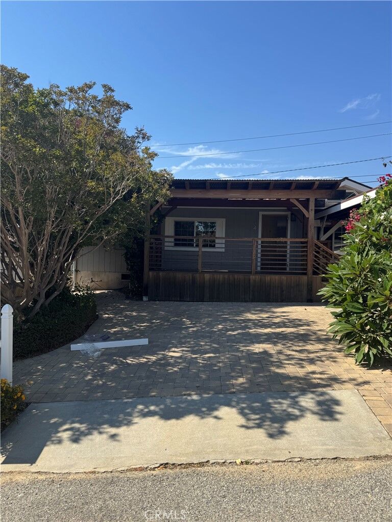 Property Photo:  343 Bard Lane  CA 93001 