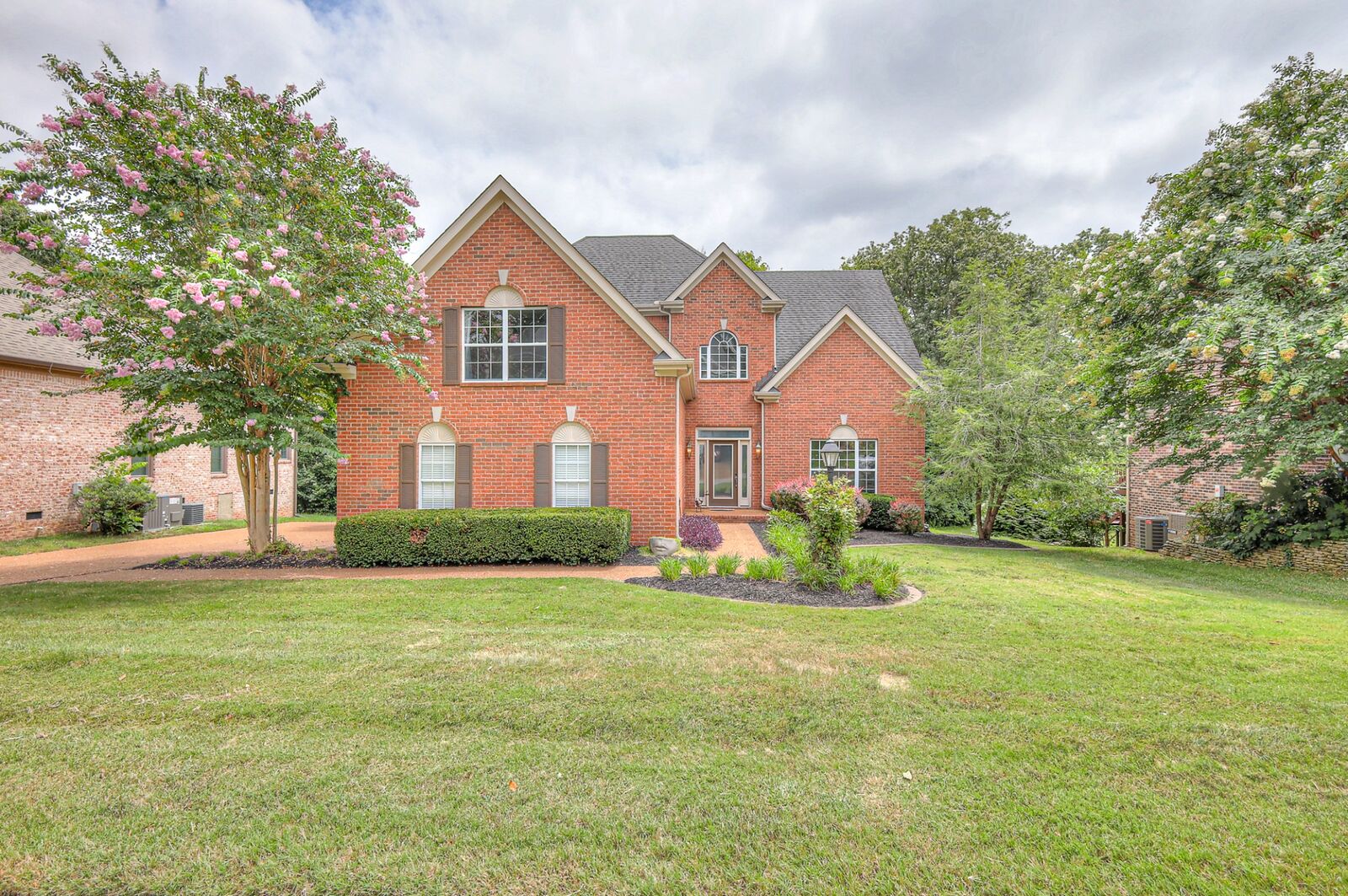Property Photo: 8025 Poplarwood Rd TN 37221