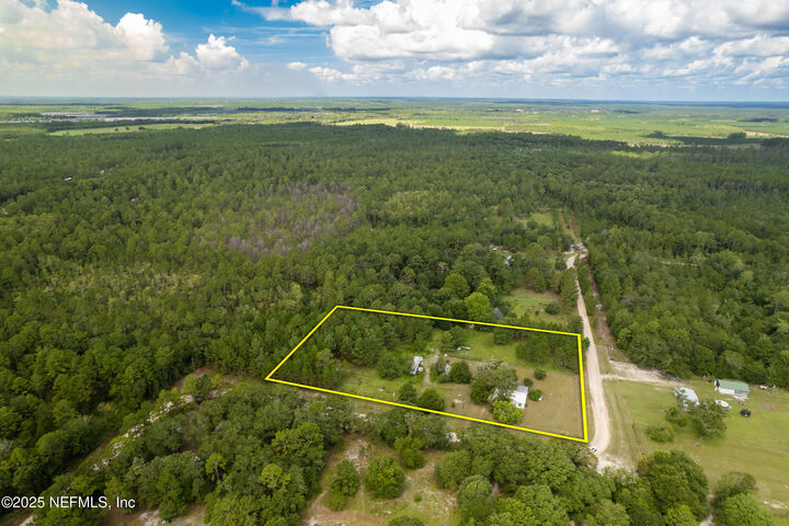 Property Photo: 176 Harvey Drive FL 32177