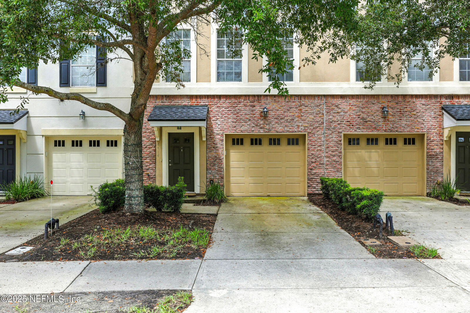 Property Photo:  4514 Congressional Drive  FL 32246