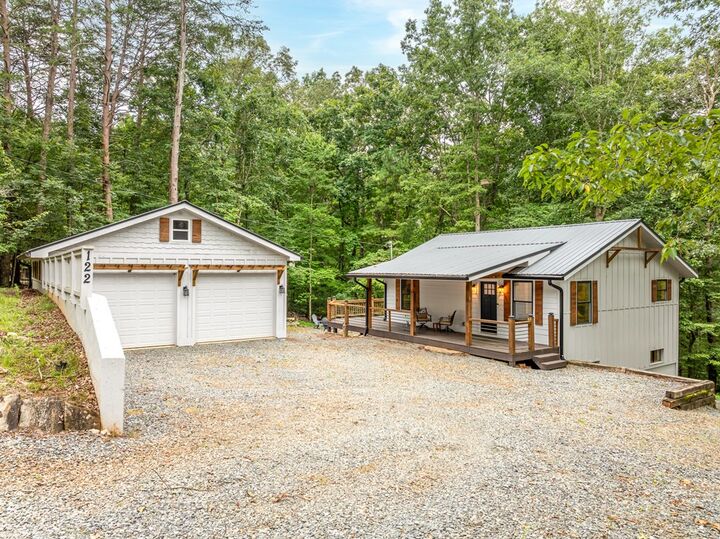 Property Photo: 122 Acadia Drive GA 30540
