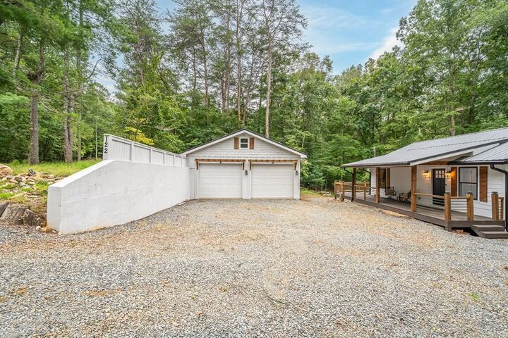 Property Photo: 122 Acadia Drive GA 30540