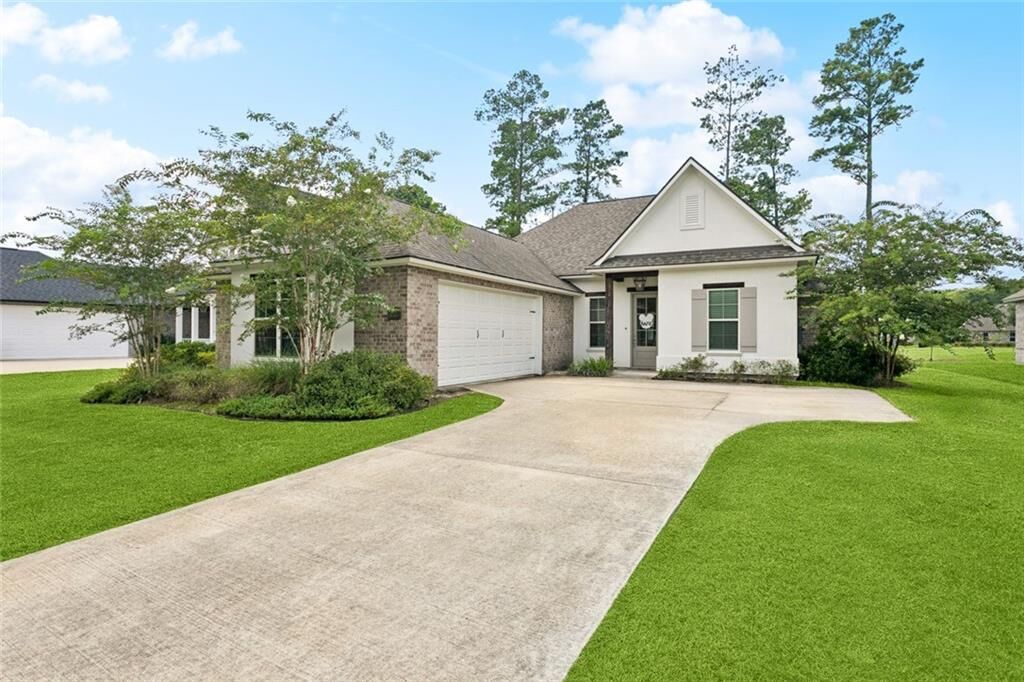 Property Photo:  23339 Noble Oak Drive  LA 70462 