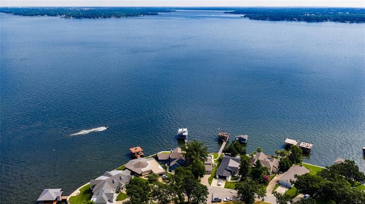Property Photo: 506 Sampan Drive TX 75143