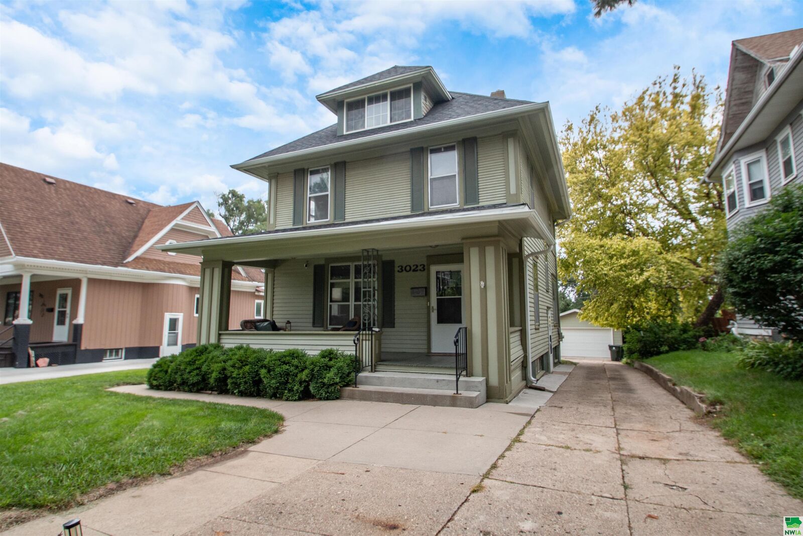 Property Photo:  3023 Nebraska St  IA 51104 