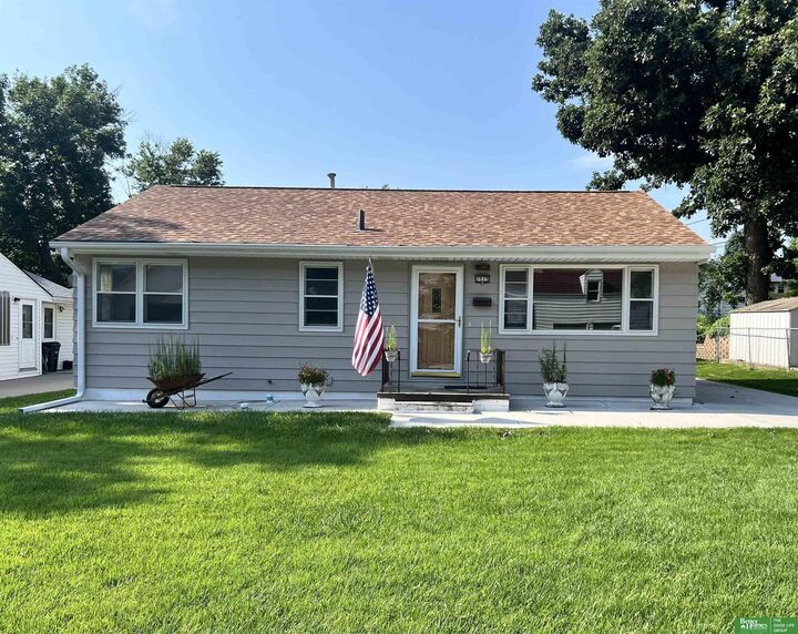 Property Photo: 7515 Maywood Street NE 68127