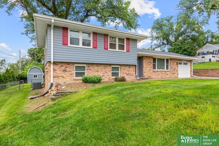 Property Photo: 4918 N 82nd Street NE 68134
