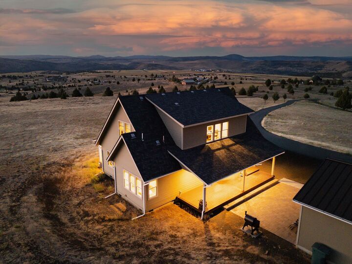 Property Photo: 26216 W Bench Road OR 97845