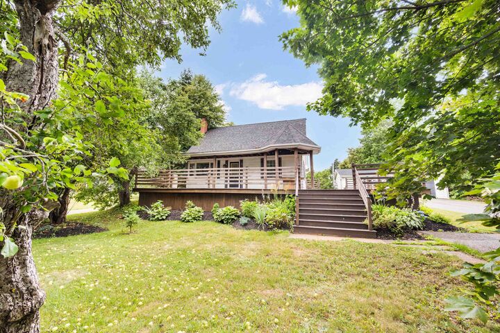 Property Photo:  145 Lower Malpeque Road  PE C1A 1S4 